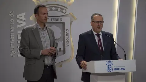 El teniente de alcalde de Econom&iacute;a y Hacienda, Francisco Mu&ntilde;oz, y el concejal de Seguridad Ciudadana, Jos&eacute; Manuel Moreno