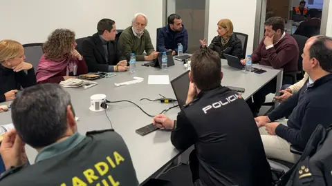 Reuni&oacute;n CECOP domingo noche.  Asiste la alcaldesa de Jerez y el director general de agua de la Junta de Andaluc&iacute;a
