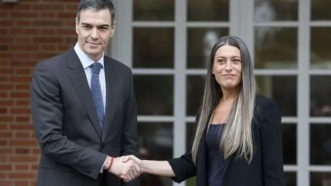 El presidente del Gobierno, Pedro S&aacute;nchez, recibe a la portavoz de Junts per Catalunya, M&iacute;riam Noguera