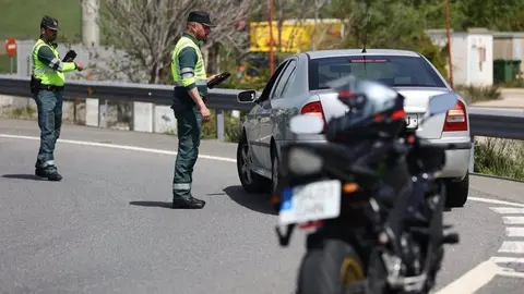 Guardias civiles de tr&aacute;fico, en una imagen de archivo