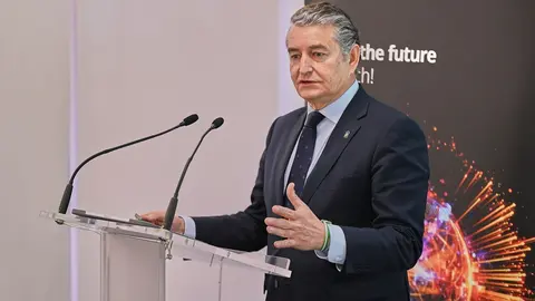 Antonio Sanz presenta un manual y herramientas para desarrollar servicios digitales en Andaluc&iacute;a | Salvador L&oacute;pez Medina