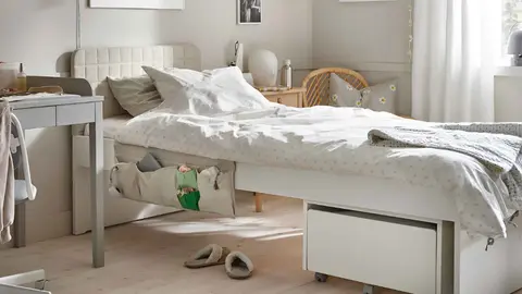 Almacenaje con bolsillos para cama M&Ouml;JLIGHET de Ikea