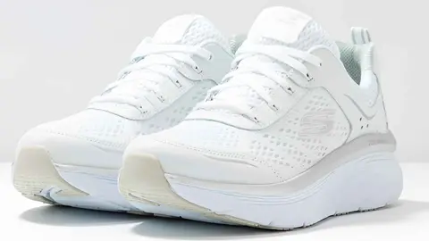 Skechers Relaxed Fit: D'Lux Walker - Infinite Motion