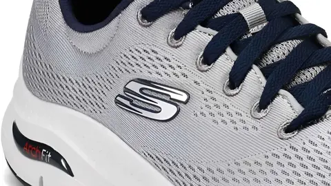 Zapatillas Skechers Arch Fit en oferta en Amazon