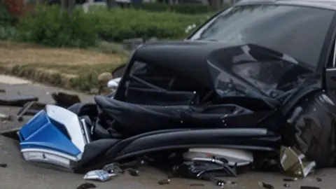 Audi embiste en Sevilla a coche patrulla de la polic&iacute;a local de Mairena del Aljarafe