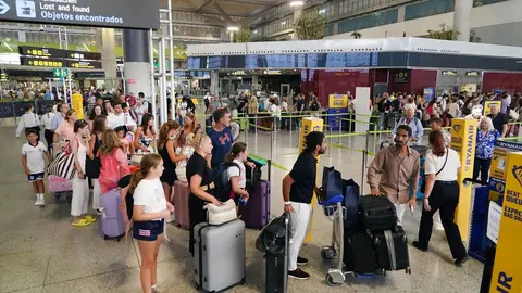 Los aeropuertos andaluces siguen recibiendo a una gran cantidad de viajeros