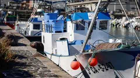 Pescadores andaluces recibir&aacute;n compensaciones por sus paradas temporales