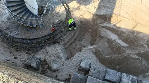 Trabajos en la escalera de caracol de C&aacute;diz