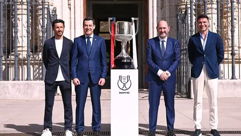 Juanma Moreno ha vuelto a poner de manifiesto los valores de Andaluc&iacute;a