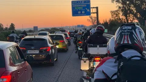 Atasco monumental en los accesos al circuito de Jerez