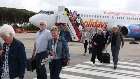 Llegada del primer vuelo de Birmingham a Jerez
