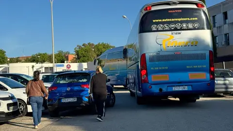 Pol&eacute;mica con el vecino acosador de las ventanas en el Colegio Princesa Sof&iacute;a de Jerez | Cristo Garc&iacute;a