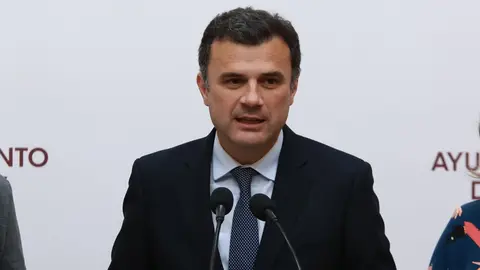 El alcalde de C&aacute;diz, Bruno Garc&iacute;a, ha sido el encargado de realizar el anuncio | Cristo Garc&iacute;a