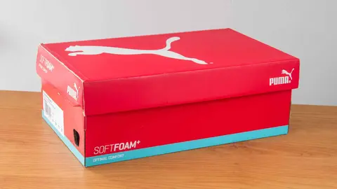 Caja de zapatillas de Puma