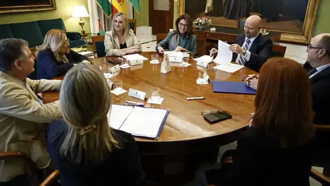 El Ayuntamiento de Granada ha firmado un total de 45,5 millones en operaciones con bancos