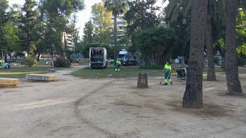 Limpieza del Parque Gonz&aacute;lez Hontoria