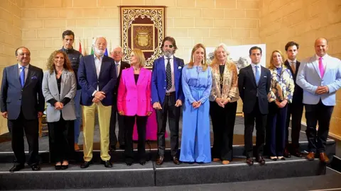 Foto de familia del XXXVII Preg&oacute;n Taurino de la Feria de Caballo I Bre&ntilde;a