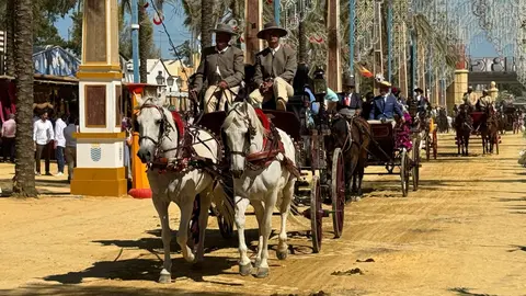 Paseo de Carruajes por el real del Gonz&aacute;lez Hontoria | Cristo Garc&iacute;a
