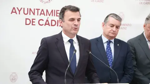 El alcalde de C&aacute;diz, Bruno Garc&iacute;a, ha presidido el acto | Cristo Garc&iacute;a