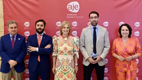La asamblea de la Asociaci&oacute;n de J&oacute;venes Empresarios de Andaluc&iacute;a ha tenido lugar en los Claustros de Santo Domingo