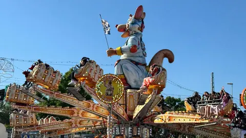 Atracci&oacute;n en la Feria del Caballo | Cristo Garc&iacute;a