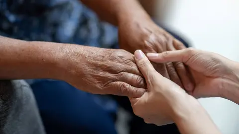 4.000 personas se encuentran en lista de espera de los servicios de atenci&oacute;n a la dependencia en Sevilla