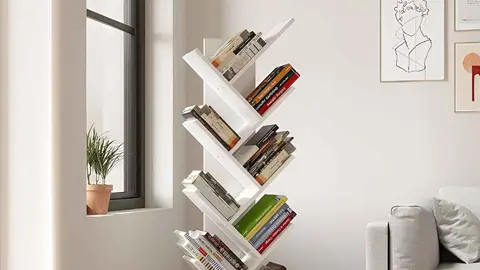 Estanter&iacute;a de &aacute;rbol YITAHOME de Amazon