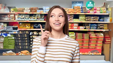 Una mujer en el interior de un supermercado de Mercadona