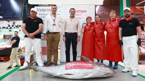 Ronqueo de at&uacute;n rojo de almadraba en Alcampo Jerez | Cristo Garc&iacute;a