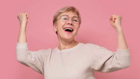 Una pensionista celebra el &uacute;ltimo regalo de la Seguridad Social