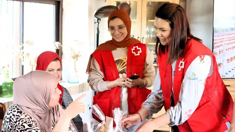 Un programa puesto en marcha por la Junta y Cruz Roja permite atender a casi 4.000 mujeres marroqu&iacute;es