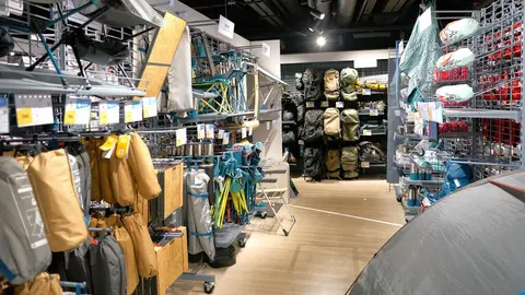Secci&oacute;n de acampada de Decathlon