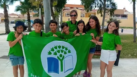 El CEIP Los Molinos de Vejer recibe su primera Bandera Verde Ecoescuelas