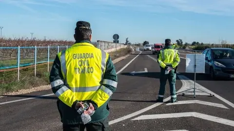 Un guardia civil de tr&aacute;fico en una imagen de archivo