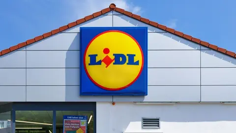 Fachada de supermercado LIDL