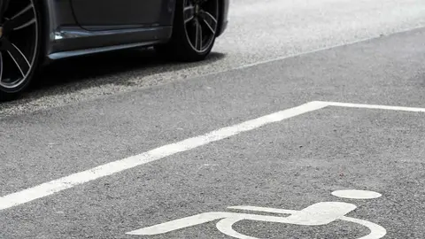 Aparcamiento para personas con movilidad reducida