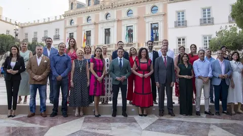 Varios representantes pol&iacute;tico se han dado cita en la reinauguraci&oacute;n de la Plaza Vieja
