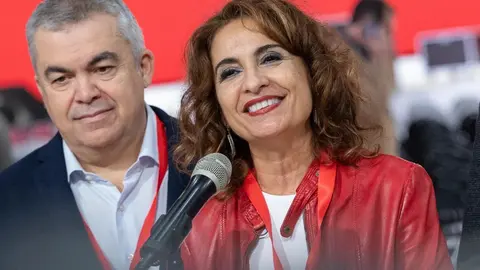 Montero, en una imagen de archivo junto a Santos Cerd&aacute;n