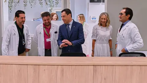 Juanma Moreno ha asegurado que Andaluc&iacute;a dedica a la sanidad p&uacute;blica los mayores recursos de su historia | Salvador L&oacute;pez Medina