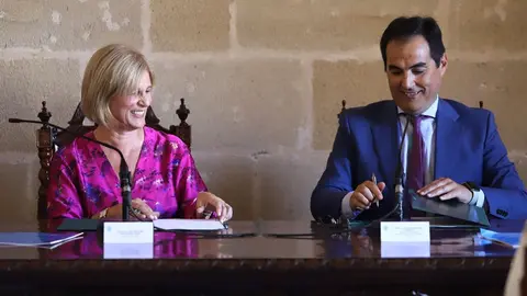 Mar&iacute;a Jos&eacute; Garc&iacute;a-Pelayo y Jos&eacute; Antonio Nieto