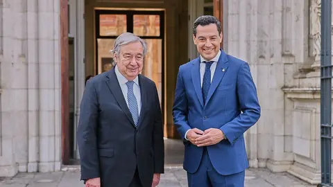 Juanma Moreno, junto a Antonio Guterres | Salvador L&oacute;pez Medina