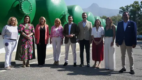Juanma Moreon, durante su visita a la desaladora de Marbella