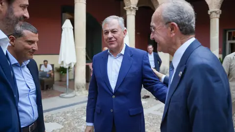 Jos&eacute; Luis Sanz en el desayuno informativo organizado en Granada | Ayuntamiento de Sevilla