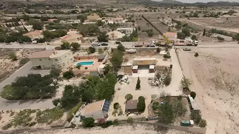 Montaje de casas modulares con contenedores