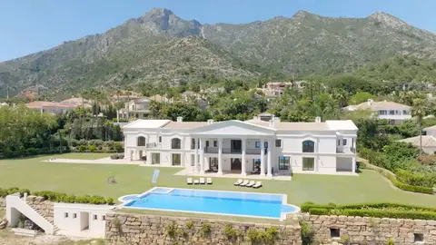 Mansi&oacute;n en la lujosa urbanizaci&oacute;n de Sierra Blanca