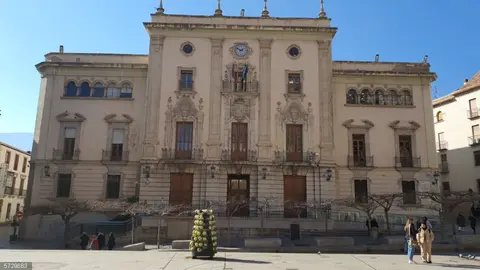 Fachada del Ayuntamiento de Ja&eacute;n