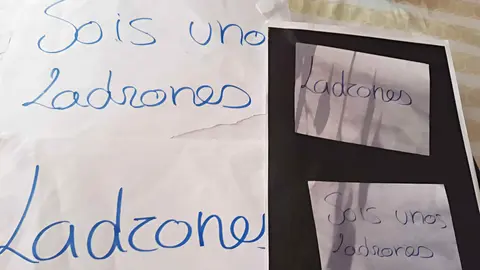 Carteles difamatorios presentados por la vecina que ha salido absuelta en la disputa vecinal