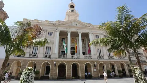 La fachada del Ayuntamiento de C&aacute;diz