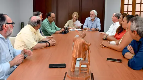 Reuni&oacute;n de la comisi&oacute;n para homenajear a Parrilla de Jerez