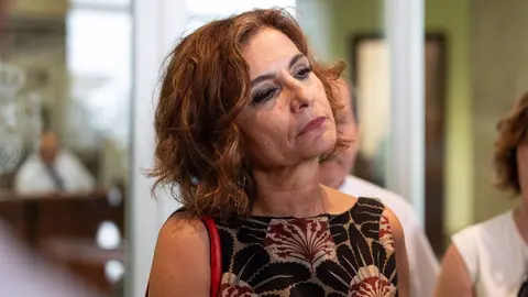 Mar&iacute;a Jes&uacute;s Montero sigue ajena al caos ferroviario